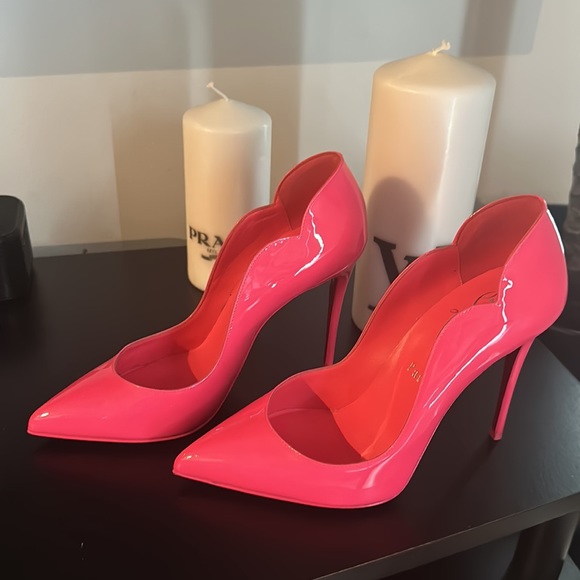 Christian Louboutin 100mm Hot Chick in Pink Patent - 36 - Picture 1 of 3